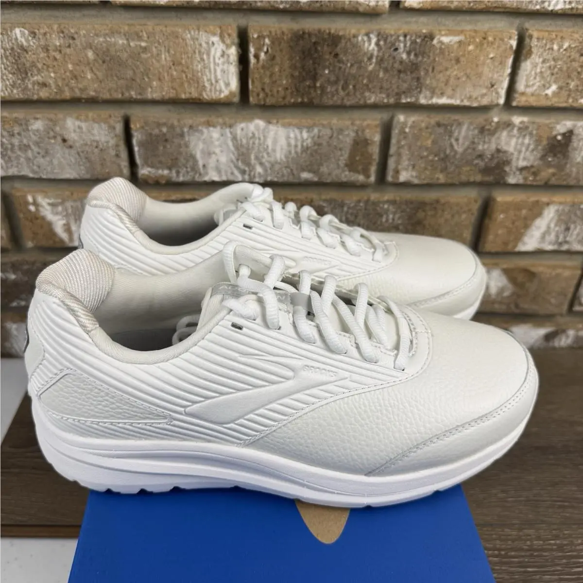 Brooks shoes - Brooks Addiction Walker 2 - Addiction Walker - 1203071D142 - White 3