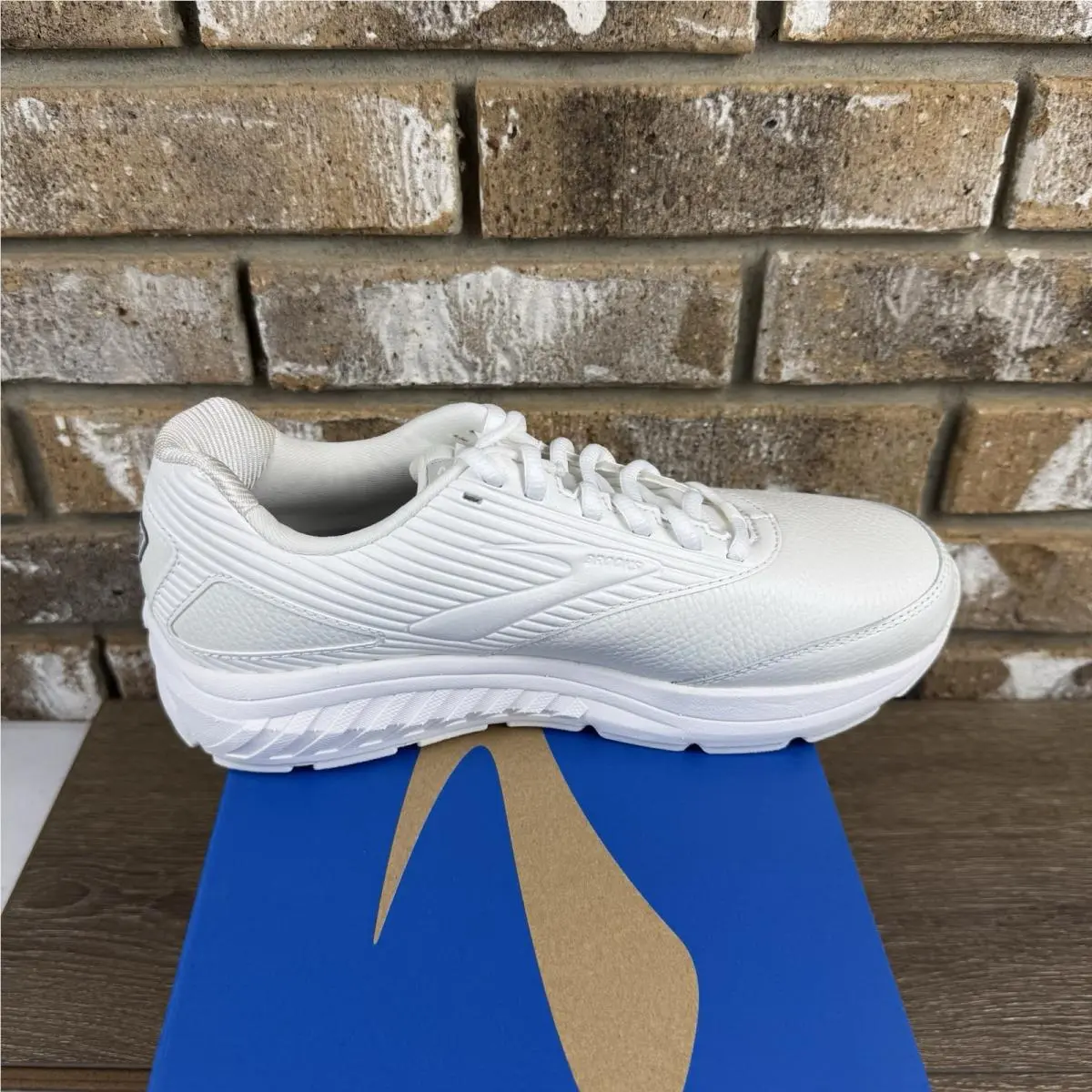 Brooks shoes - Brooks Addiction Walker 2 - Addiction Walker - 1203071D142 - White 4