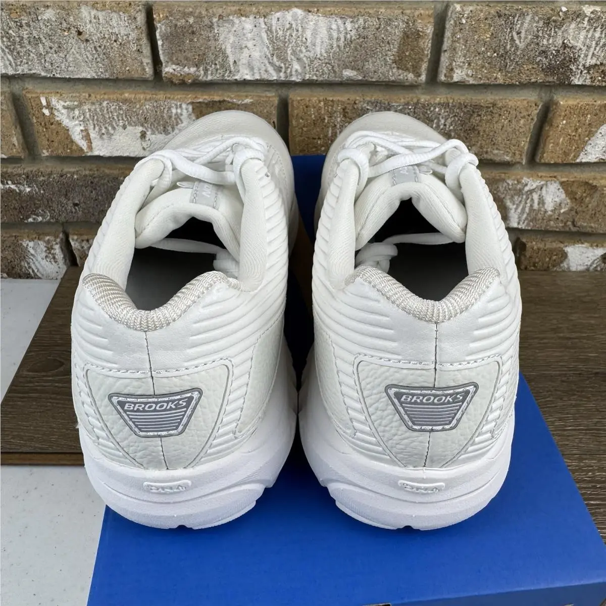Brooks shoes - Brooks Addiction Walker 2 - Addiction Walker - 1203071D142 - White 6