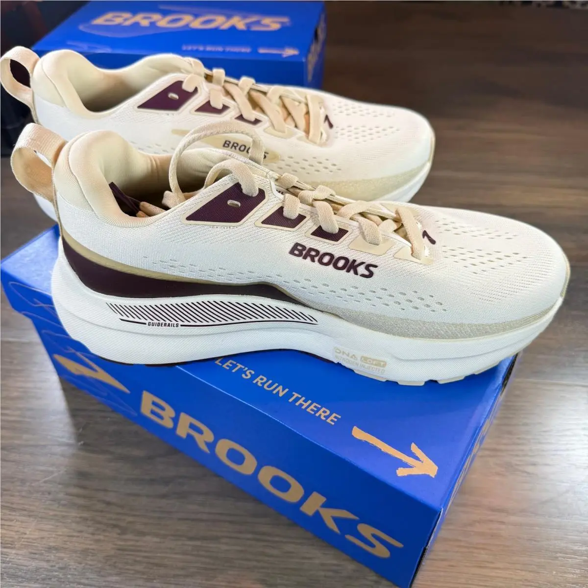 Brooks shoes - Ariel GTS 26 - Ariel GTS - 120444 1D 288 - Coconut Sand / Potent Purple (UPC: 195394754605) 8
