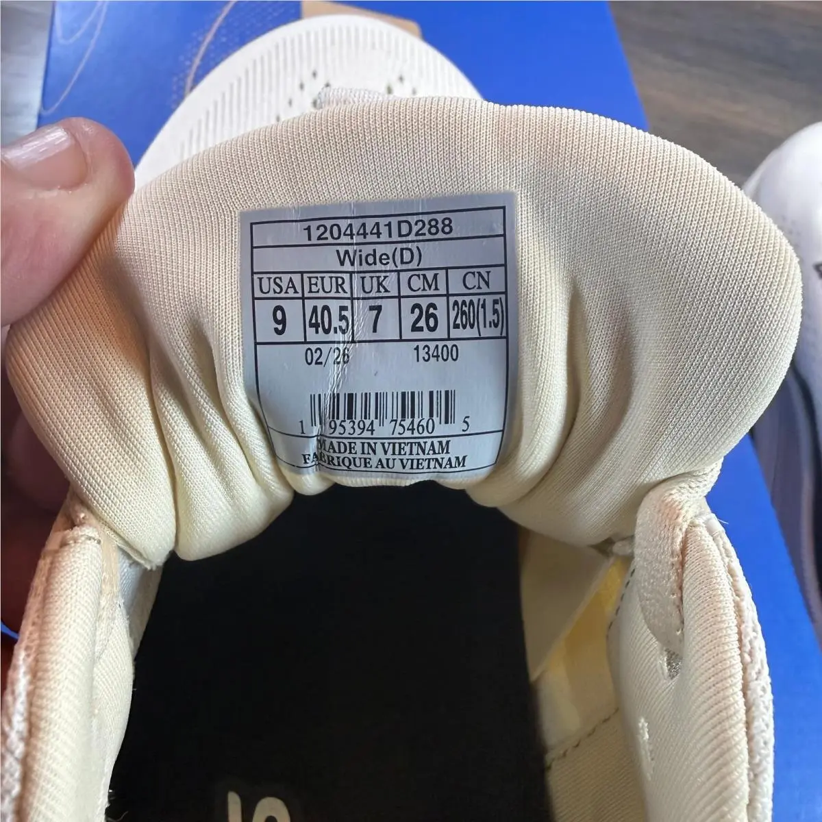 Brooks shoes - Ariel GTS 26 - Ariel GTS - 120444 1D 288 - Coconut Sand / Potent Purple (UPC: 195394754605) 11