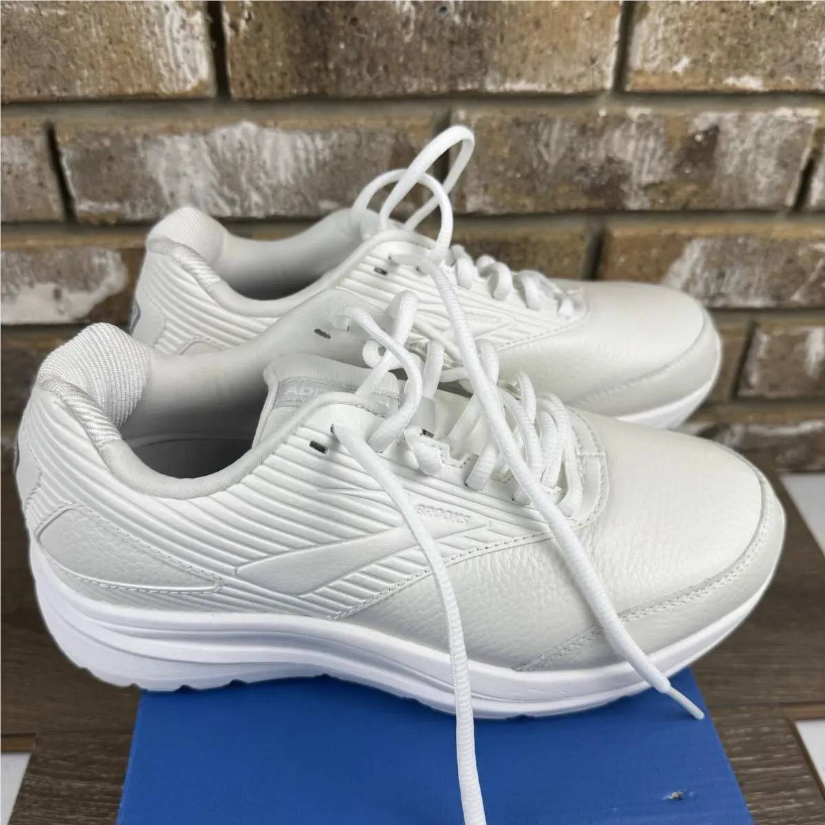 Brooks shoes - Brooks Addiction Walker 2 - Addiction Walker - 1203072E142 - White 3