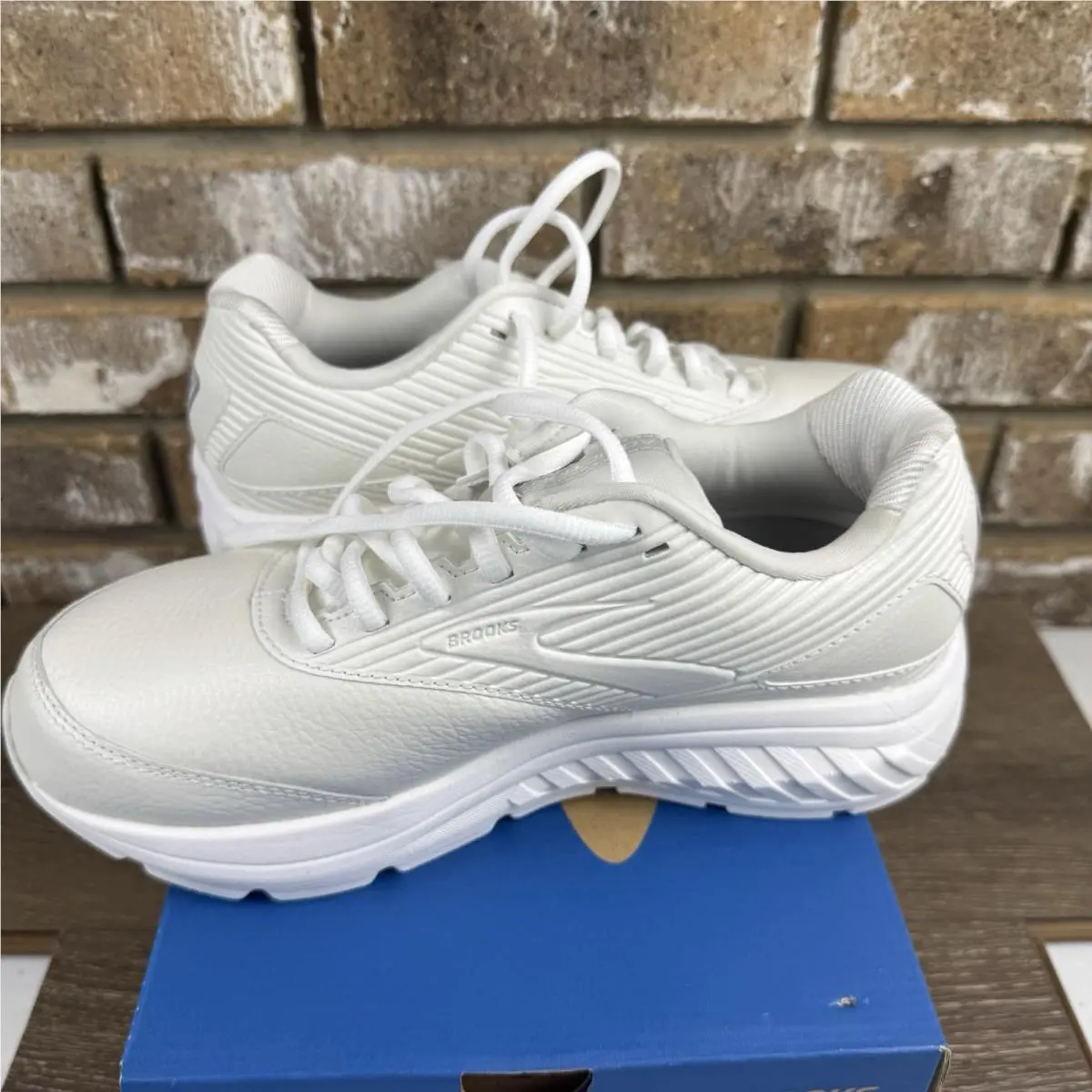 Brooks shoes - Brooks Addiction Walker 2 - Addiction Walker - 1203072E142 - White 5