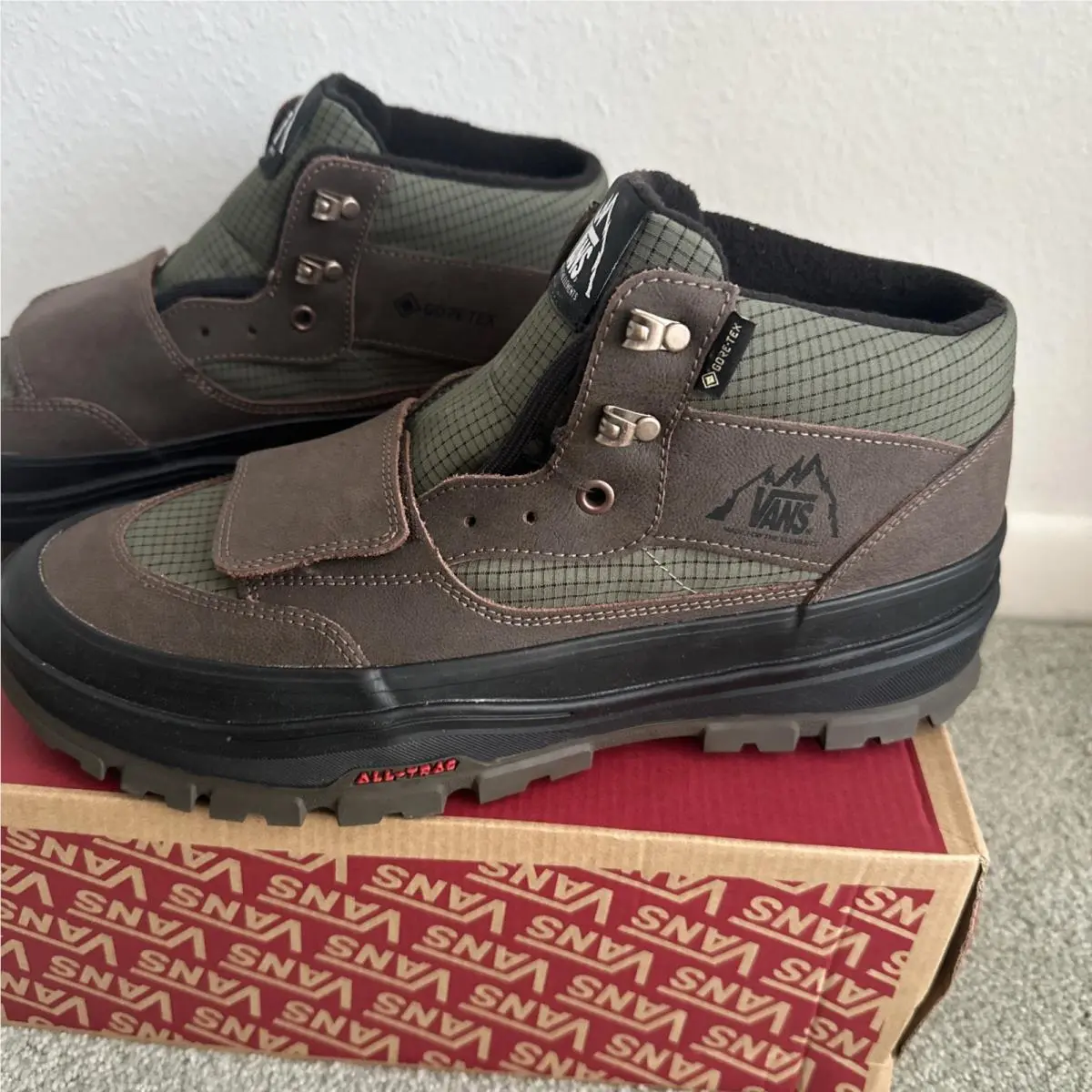 Vans shoes - Vans Mte Mountain Mid Gore-Tex - VN000DAYF87 - Brown 4
