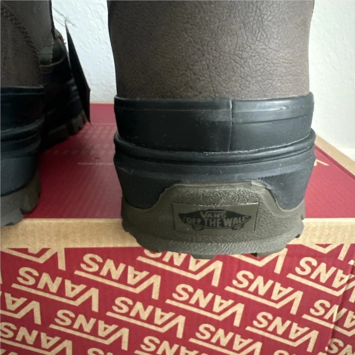 Vans shoes - Vans Mte Mountain Mid Gore-Tex - VN000DAYF87 - Brown 6