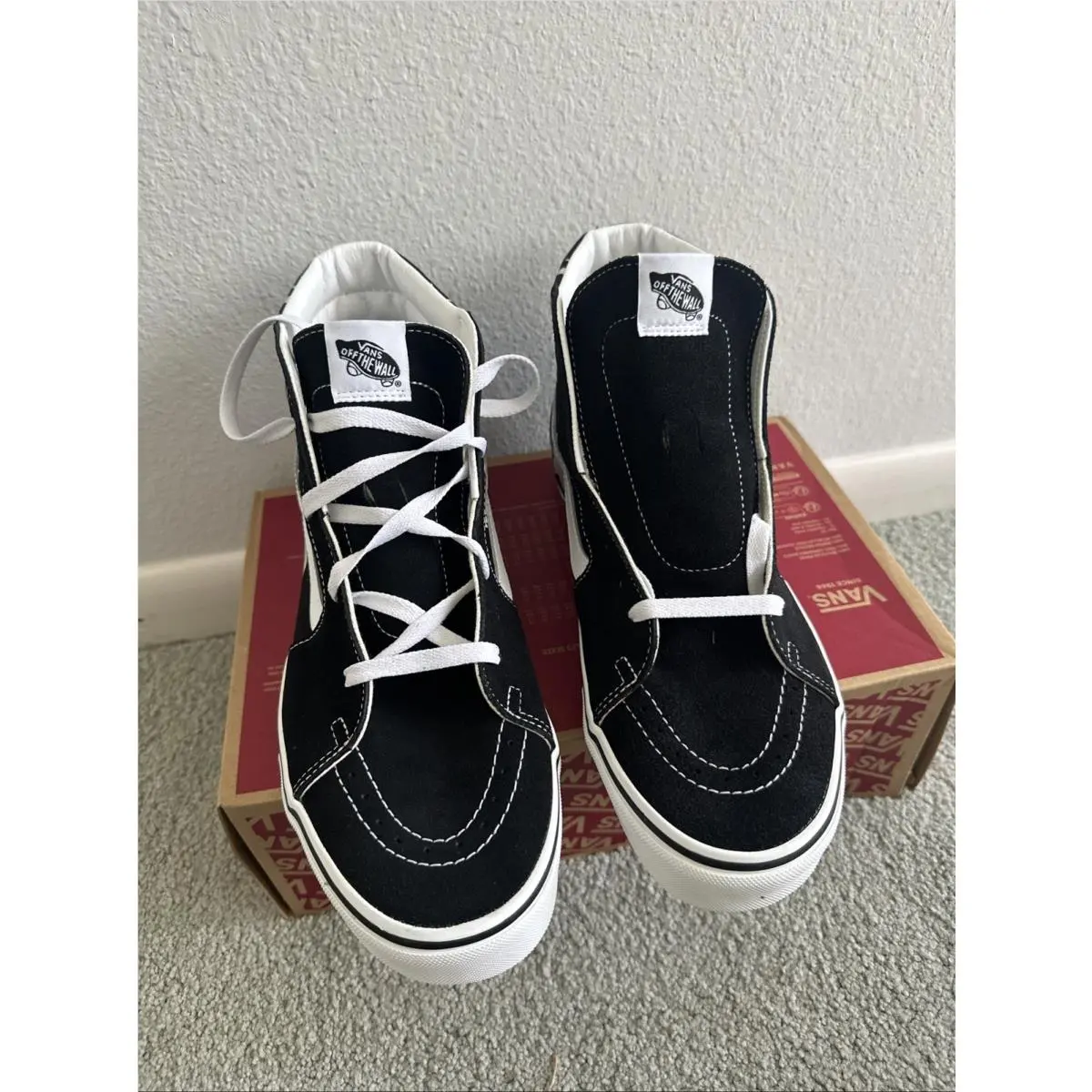 Vans shoes - VANS Sk8-Hi - VN000Y18PT - Black 0