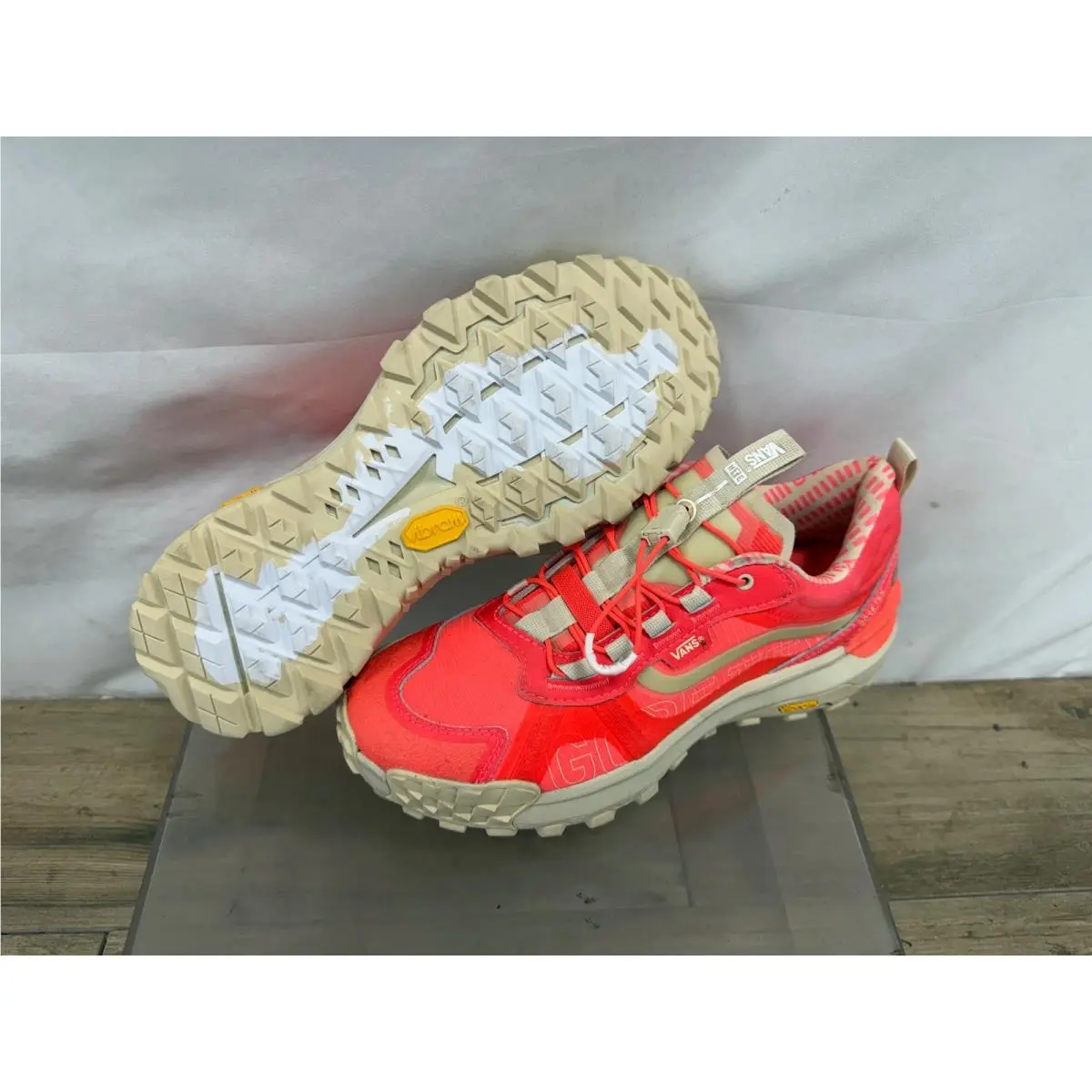 Vans shoes - Vans UltraRange EXO Hi MTE-3 - Red 5