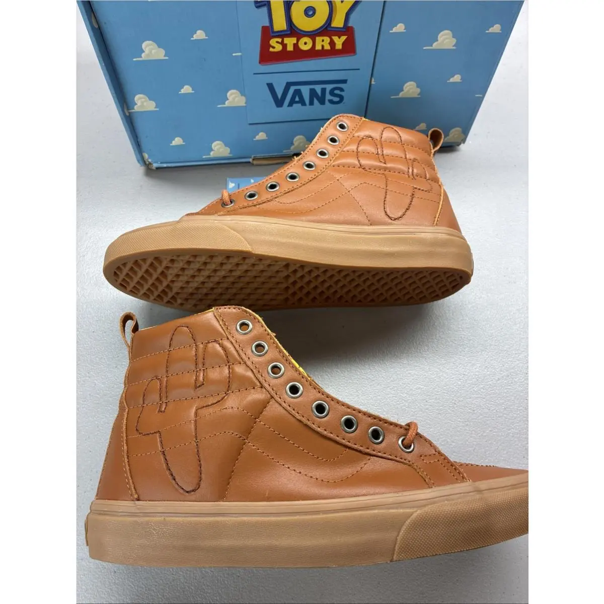 Vans shoes - Vans Sk8-Hi Reissue Toy Story Woody - Brown 0