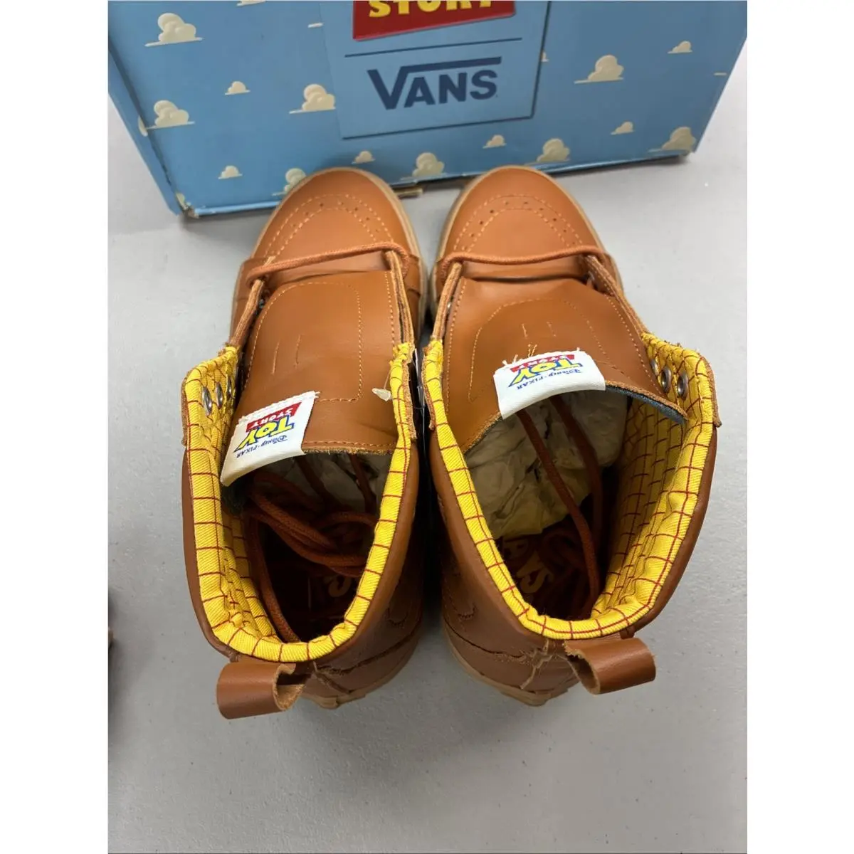 Vans shoes - Vans Sk8-Hi Reissue Toy Story Woody - Brown 4