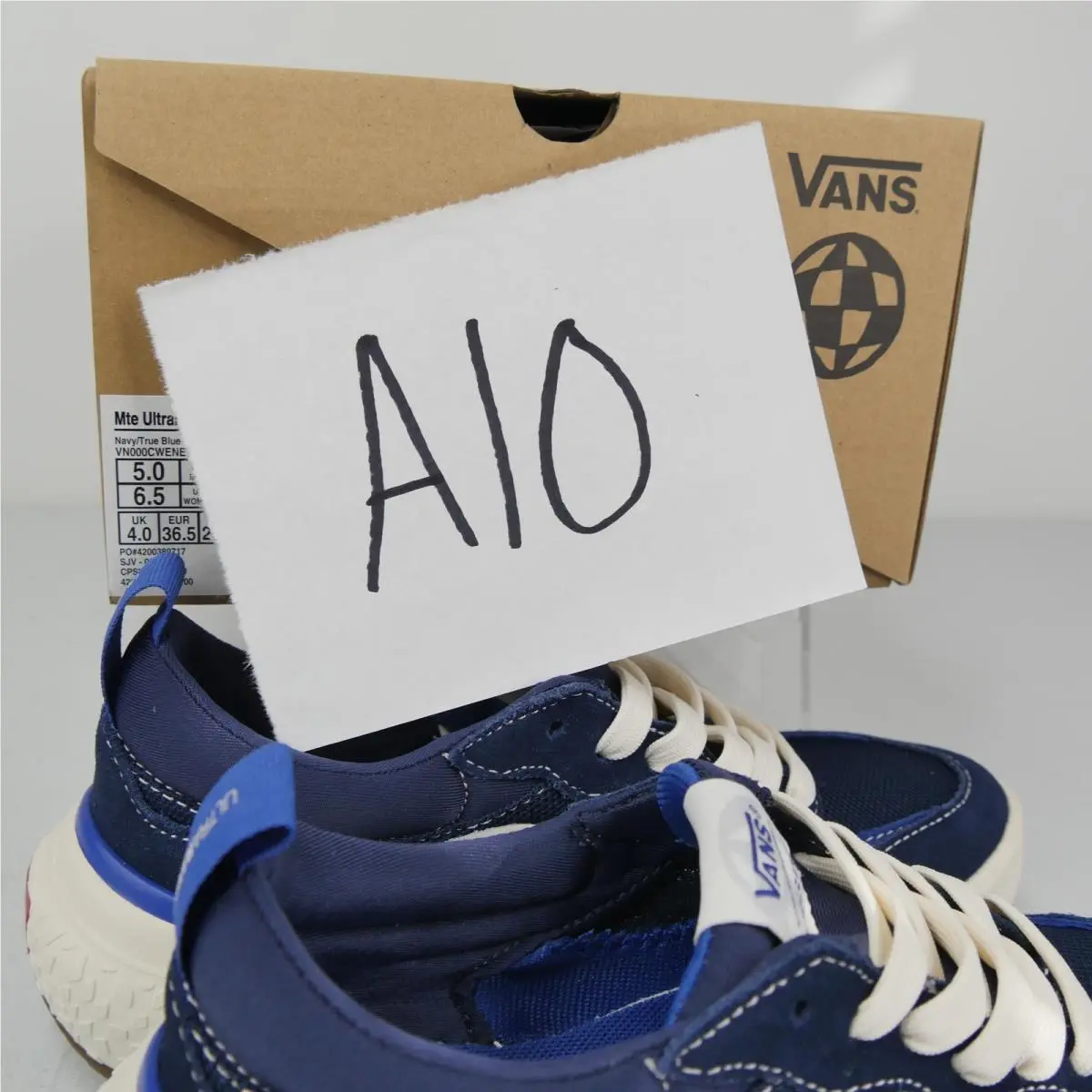 Vans shoes - Vans MTE Ultrarange Neo VR3 - VN000CWENE7 - Blue 11