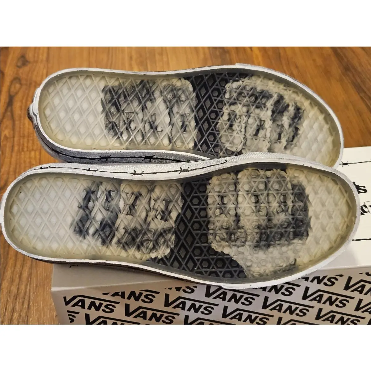Vans shoes - Vans X Travis Barker Old Skool - White/ Black 3