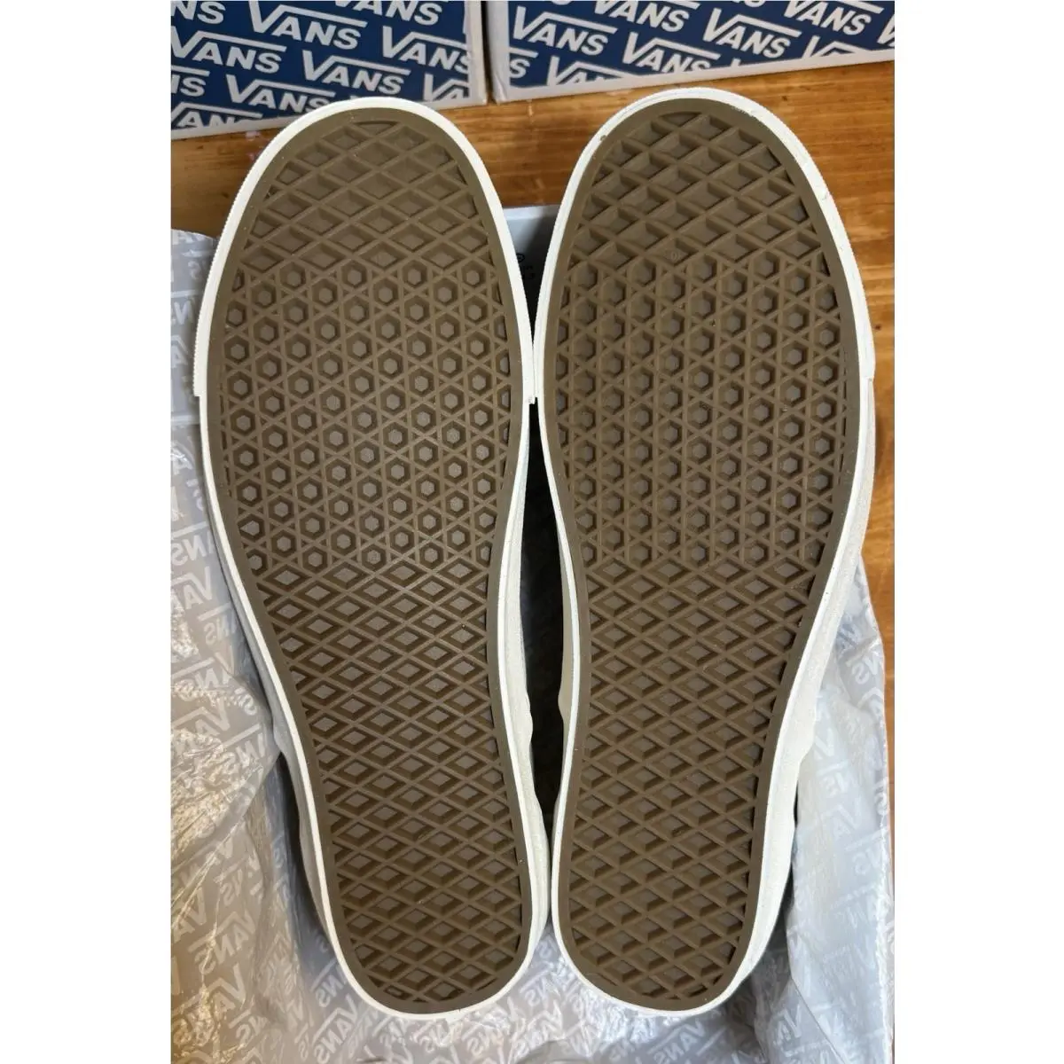 Vans shoes - VANS Slip-On - VN000UDFF8L - Ivory 9
