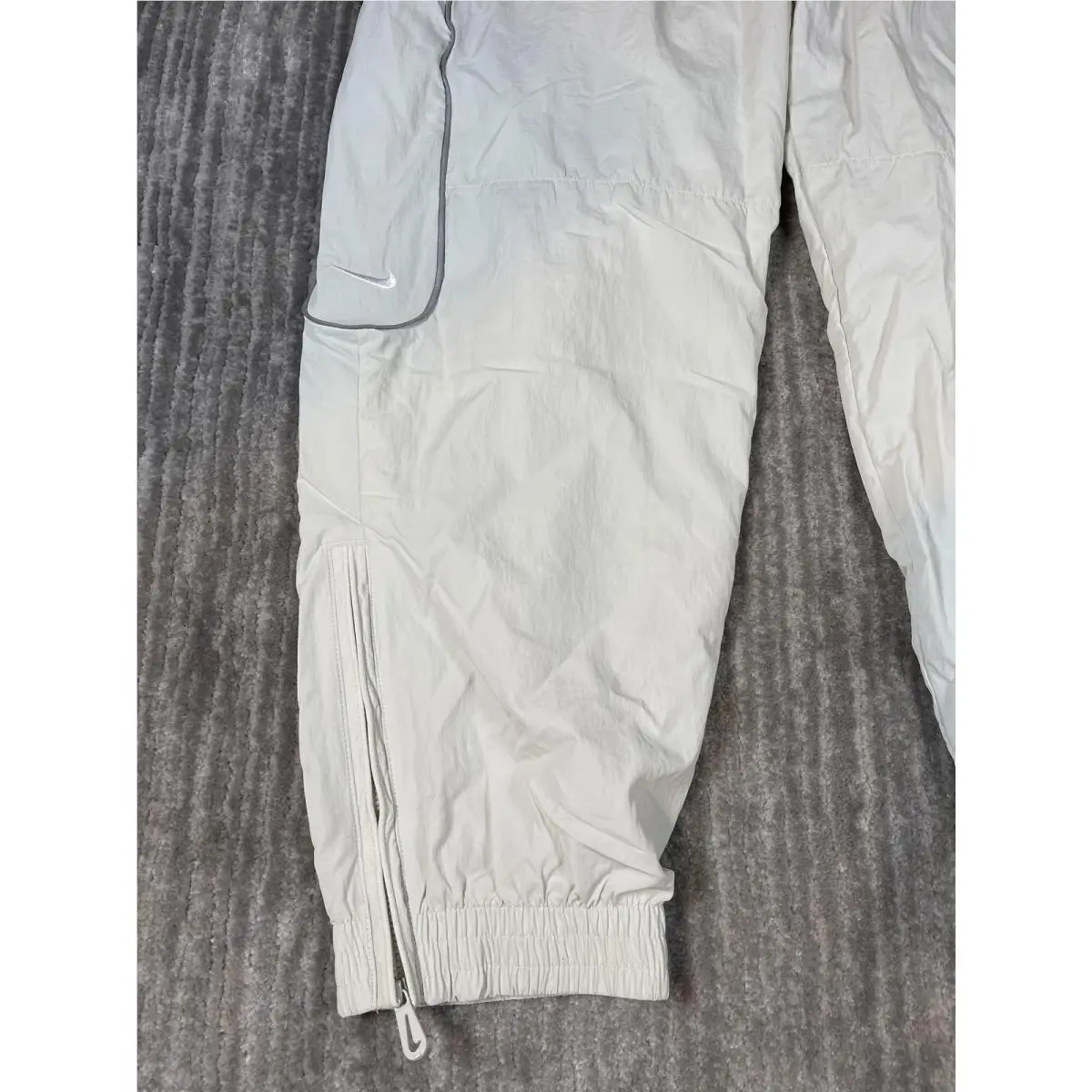 Nike clothing - White 1