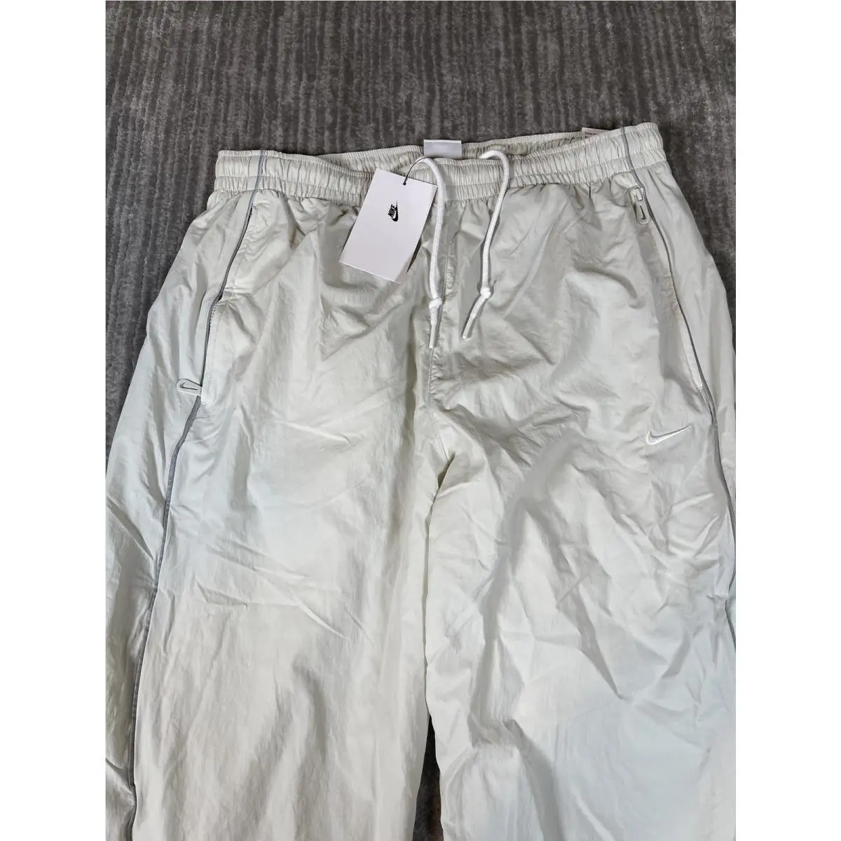 Nike clothing - White 3
