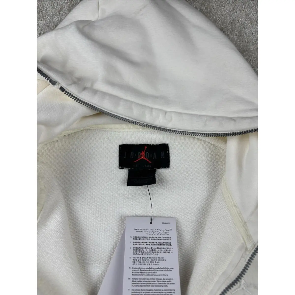 Nike clothing - Cream White 4