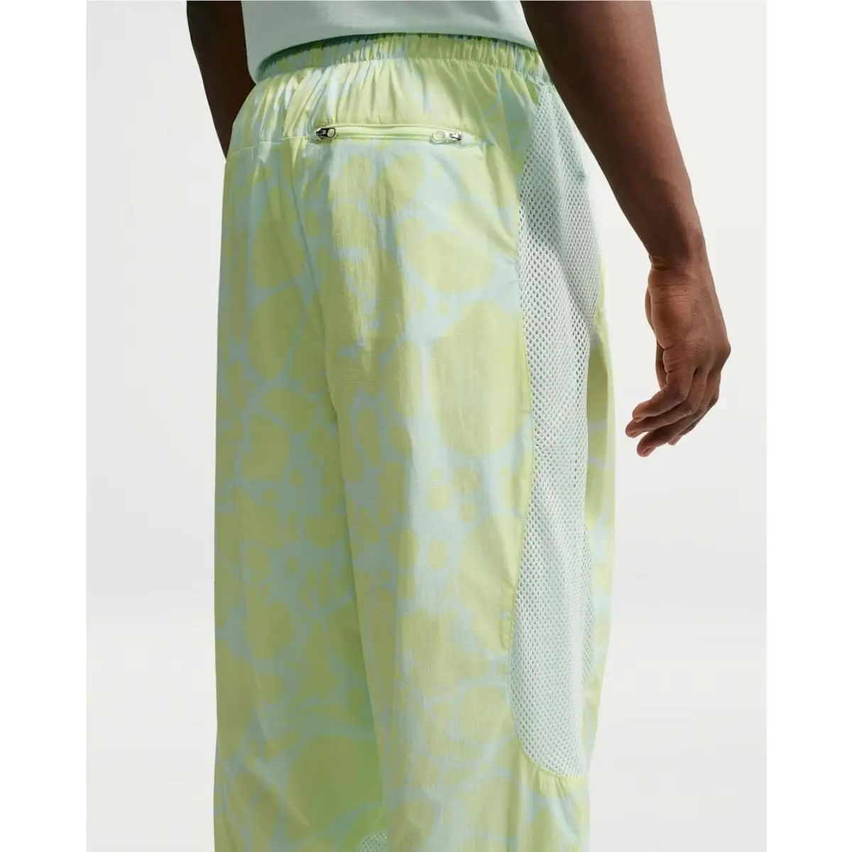 Nike clothing - Green (UPC: 198728968709) 5