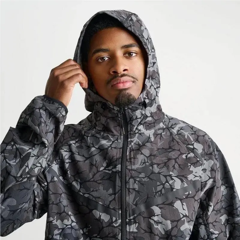 Nike clothing - Nike Tech Windrunner - Tech Windrunner - Camo 3