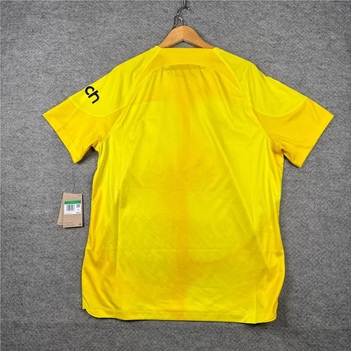 Nike clothing - Yellow 6