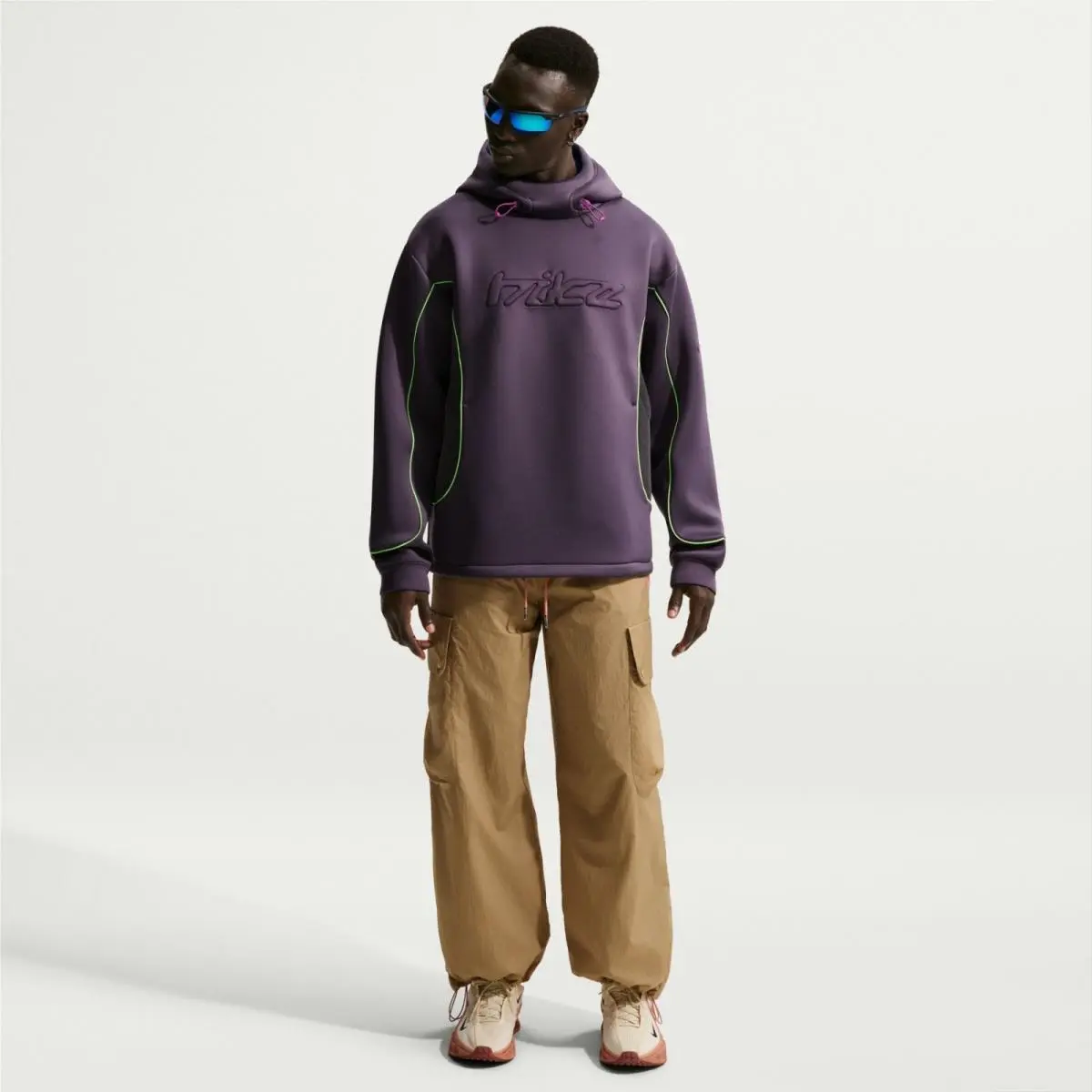 Nike clothing - Purple (UPC: 198727265137) 0