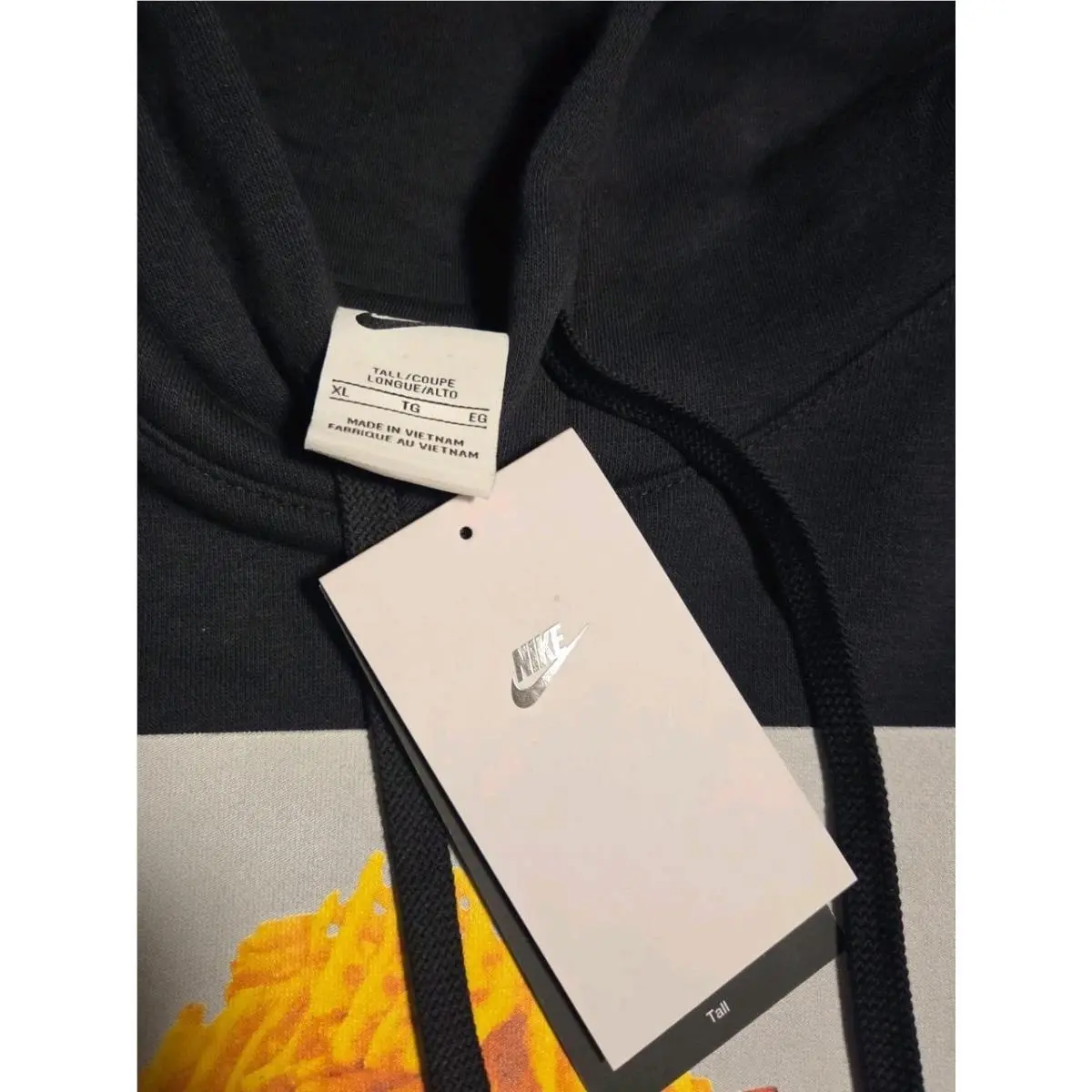Nike clothing - Black (UPC: 195243177500) 2