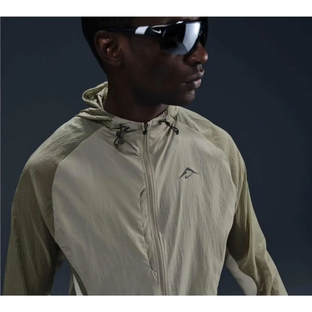 Nike clothing - Nike Trail - Trail - FN4002-276 - Olive (UPC: 0197594165762) 0