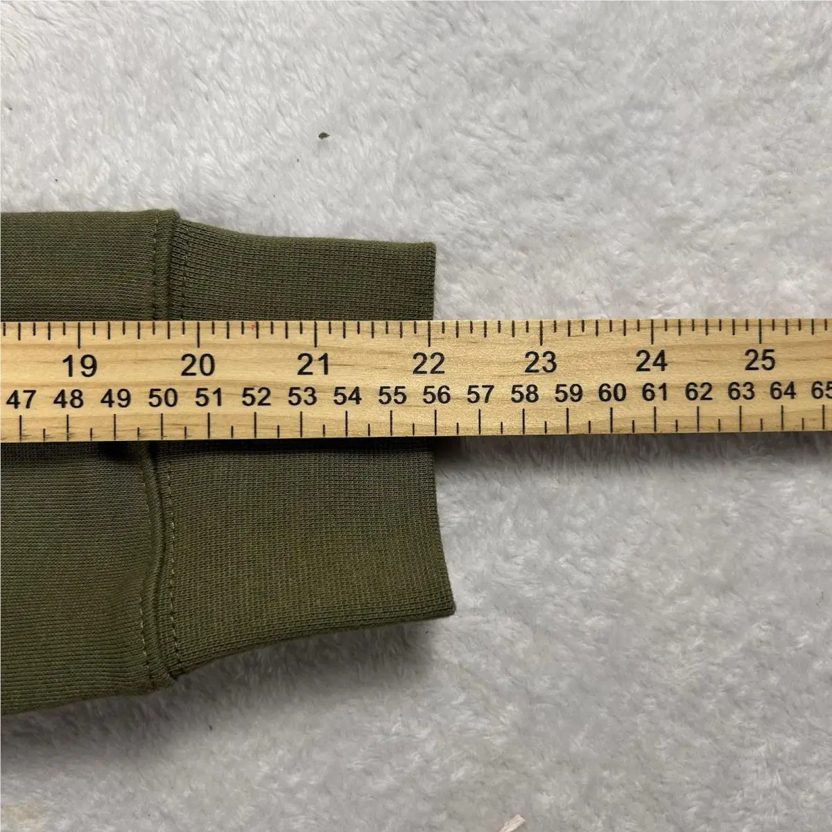 Nike clothing - Green (UPC: 0199102186733) 4