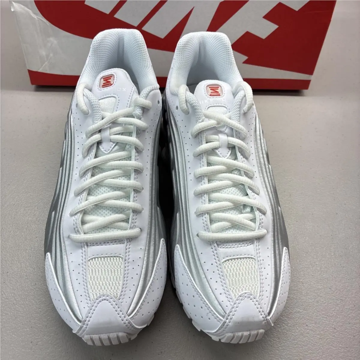 Nike shoes - Nike Shox R4 - Shox - White (UPC: 197863922256) 1