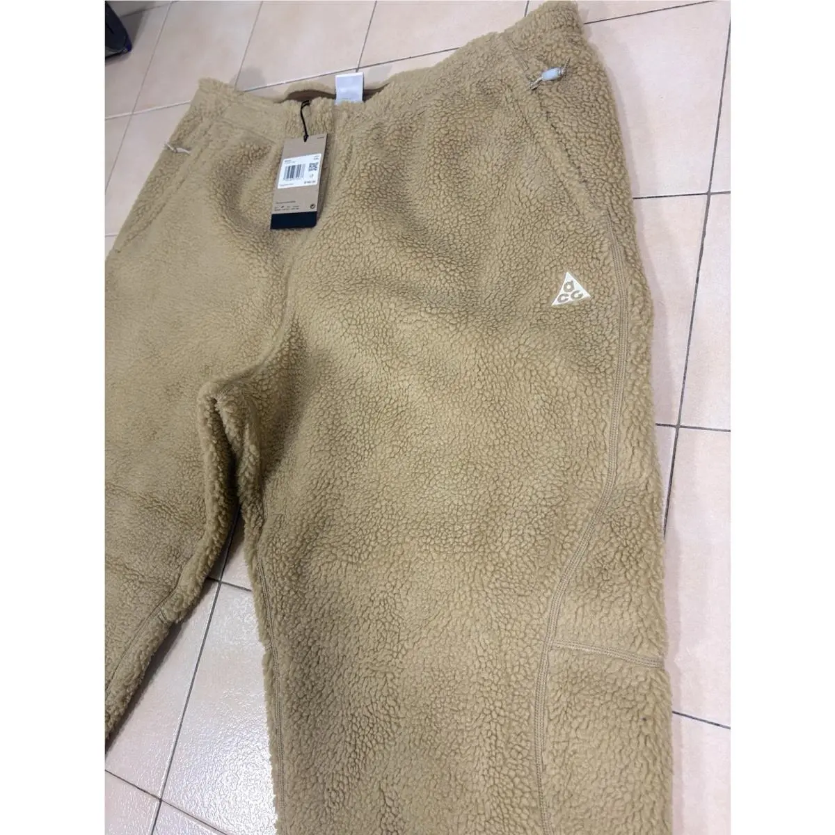Nike clothing - Brown 1