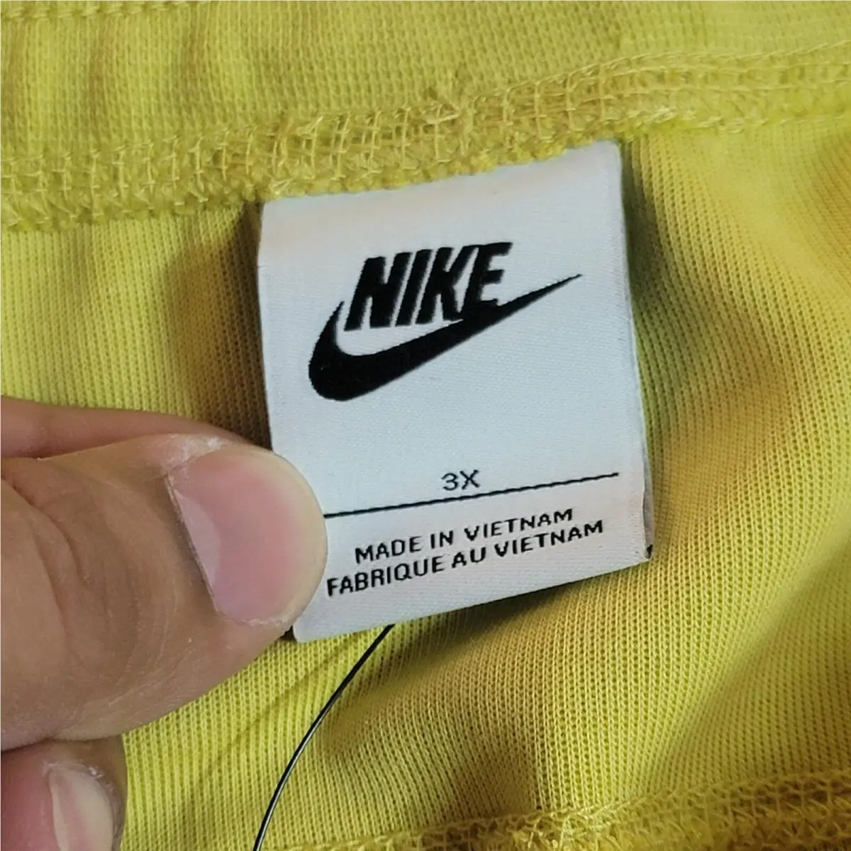 Nike clothing - Nike - DA2043010 - Yellow (UPC: 0194495901567) 4