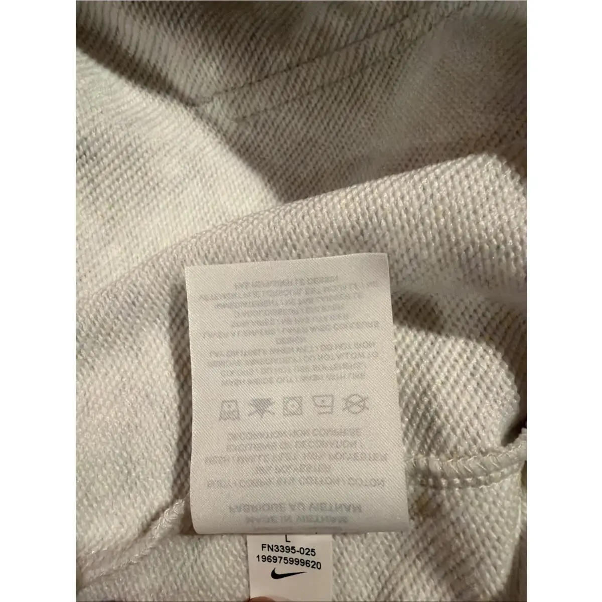 Nike clothing - White 3