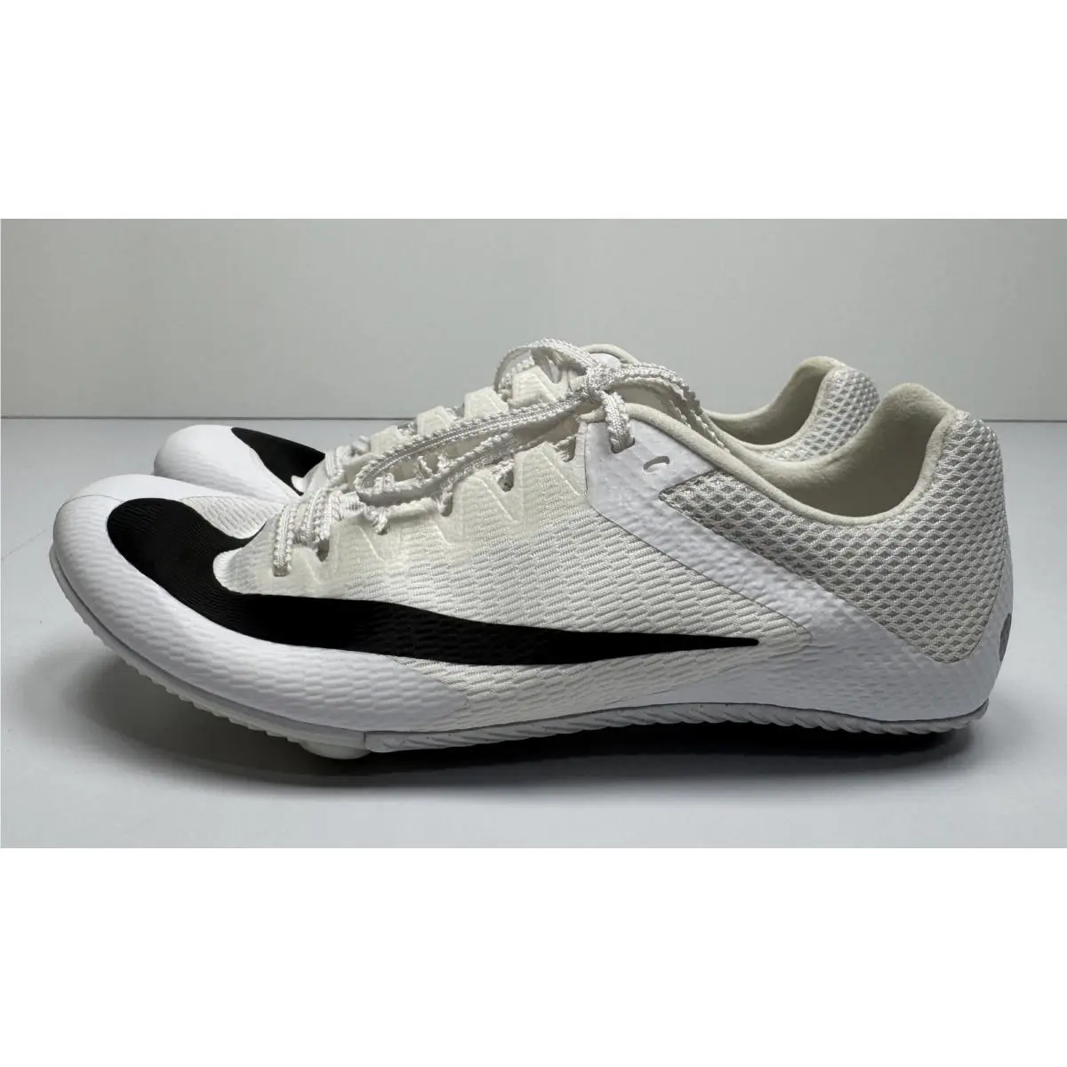 Nike shoes - White 3