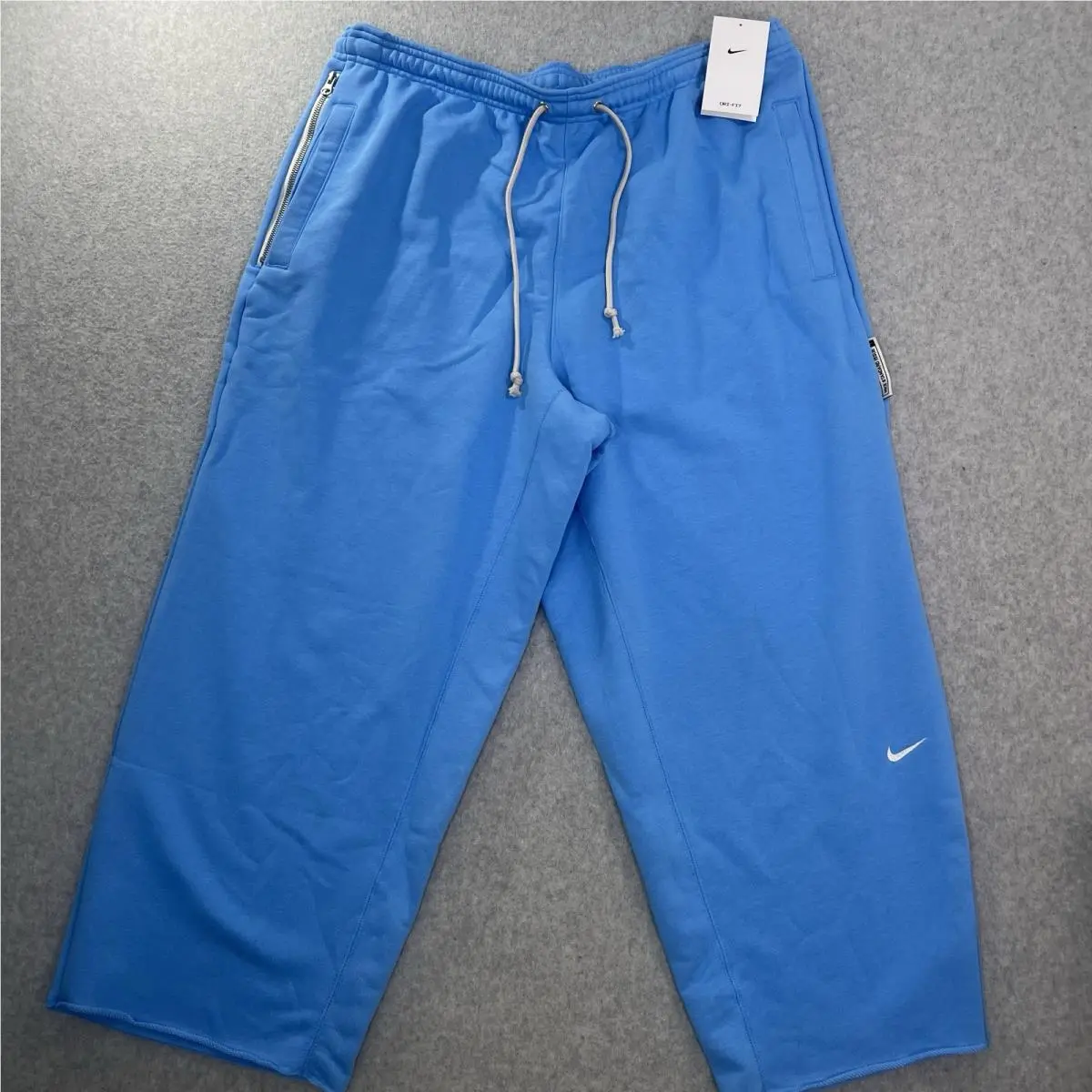 Nike clothing - Blue (UPC: 198482158477) 17