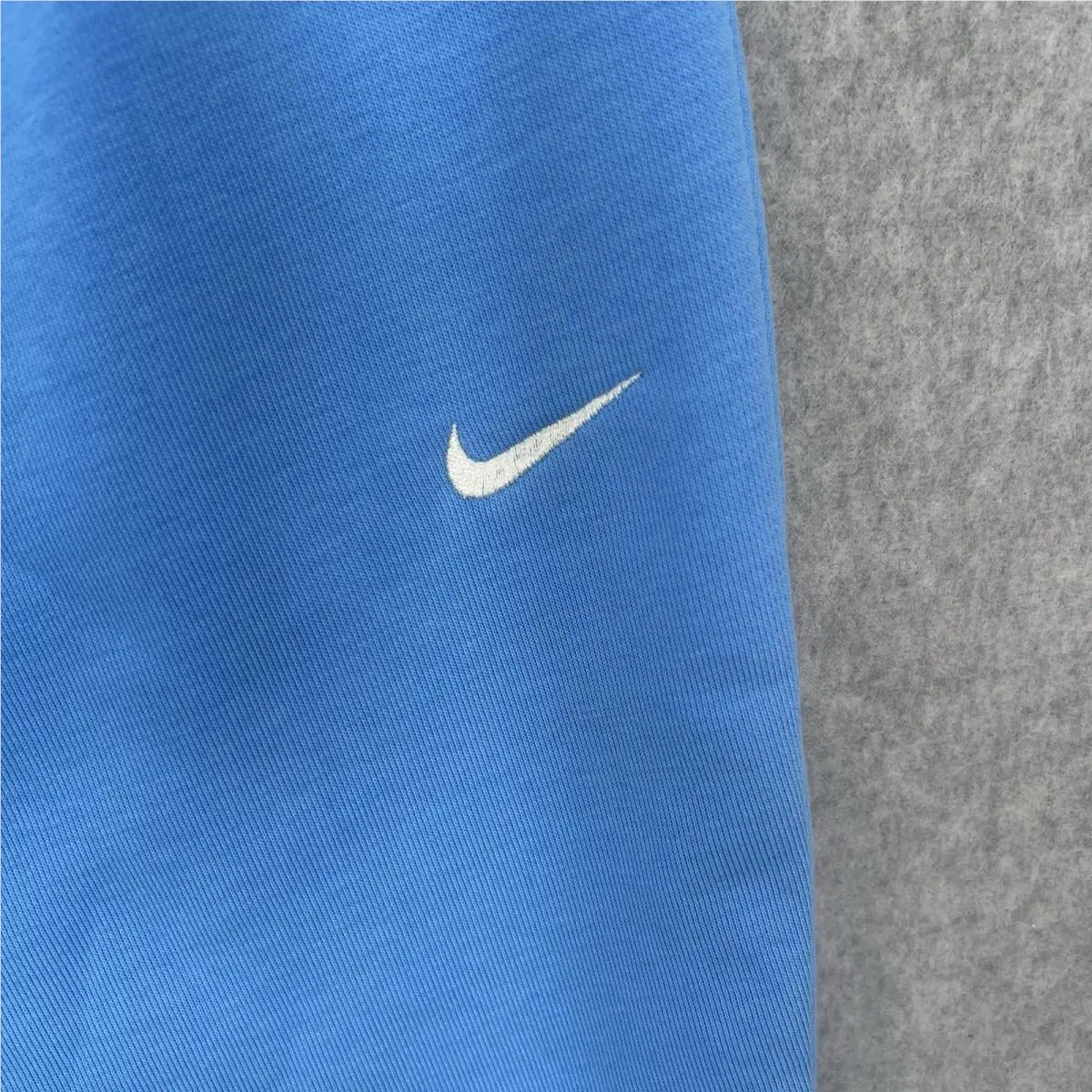 Nike clothing - Blue (UPC: 198482158477) 2