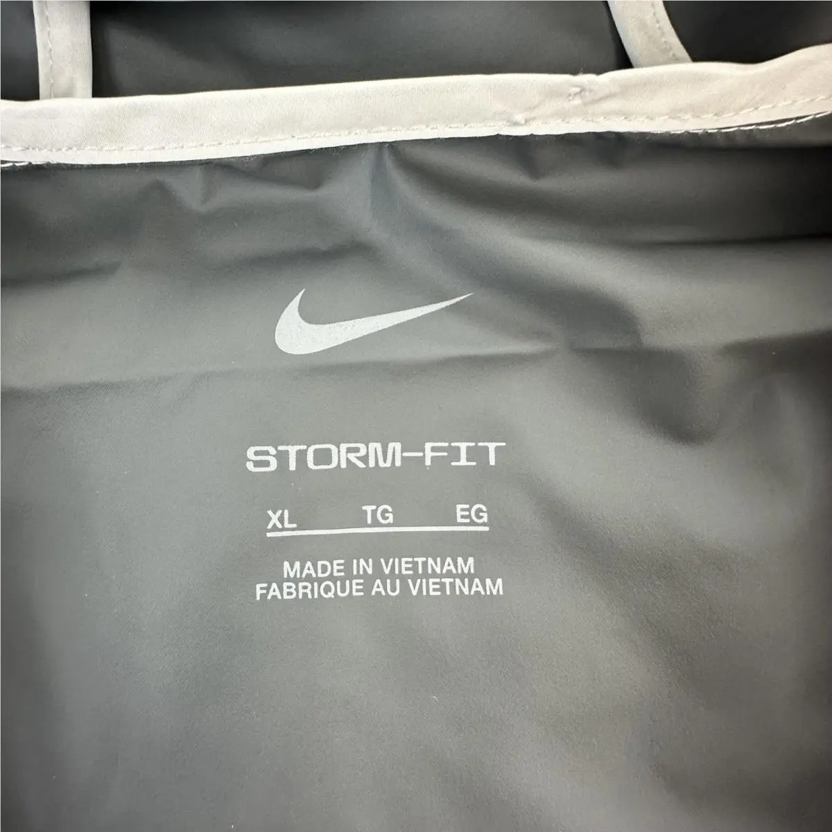 Nike clothing - White (UPC: 197598762370) 5