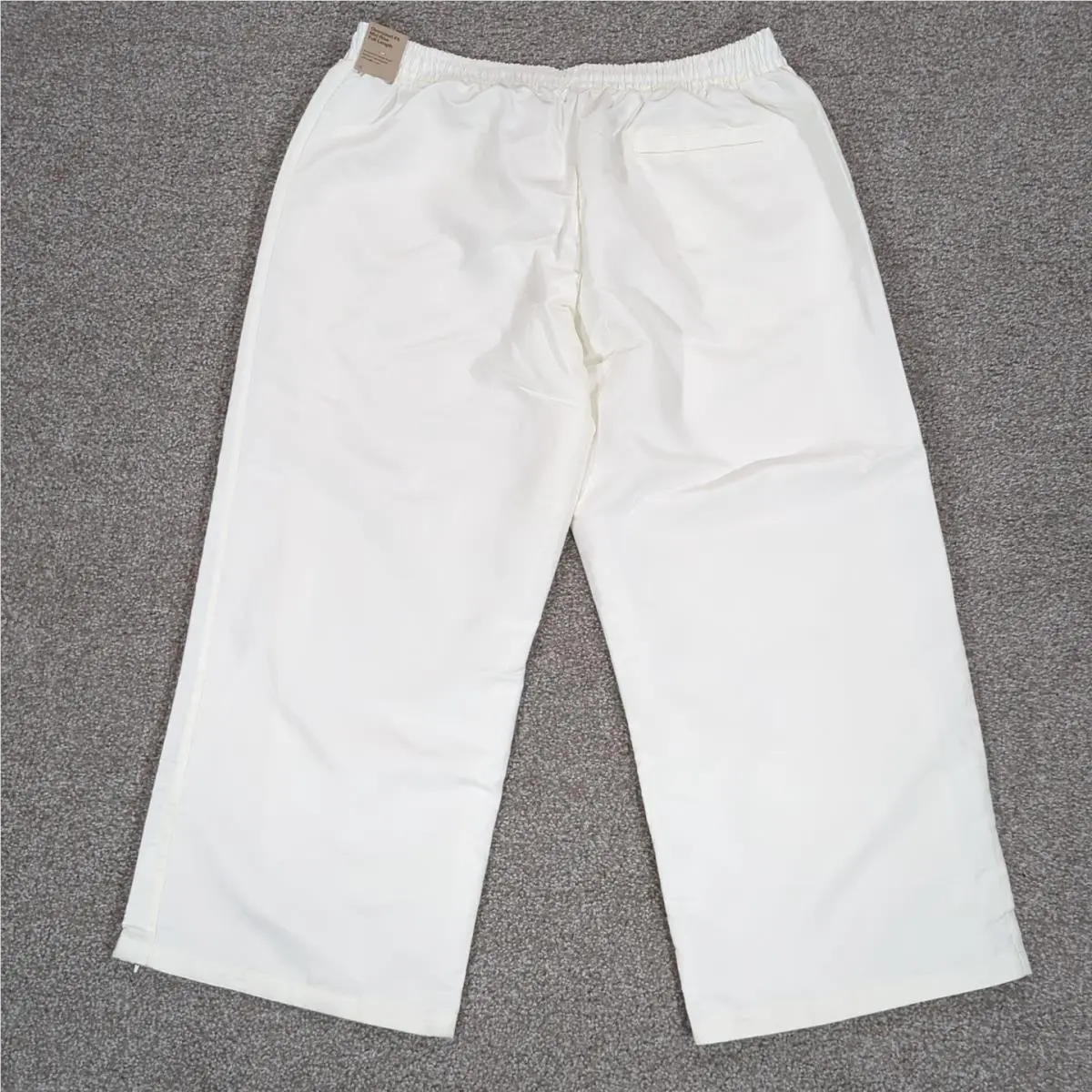 Nike clothing - HV2475133 - HV2475133 - White (UPC: 198485087071) 1