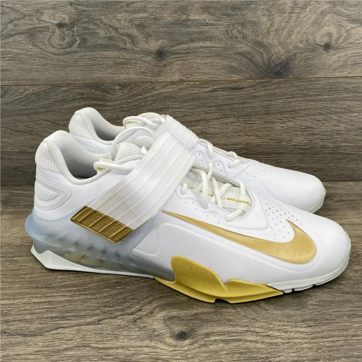 Nike shoes - Nike Savaleos - Savaleos - White 0