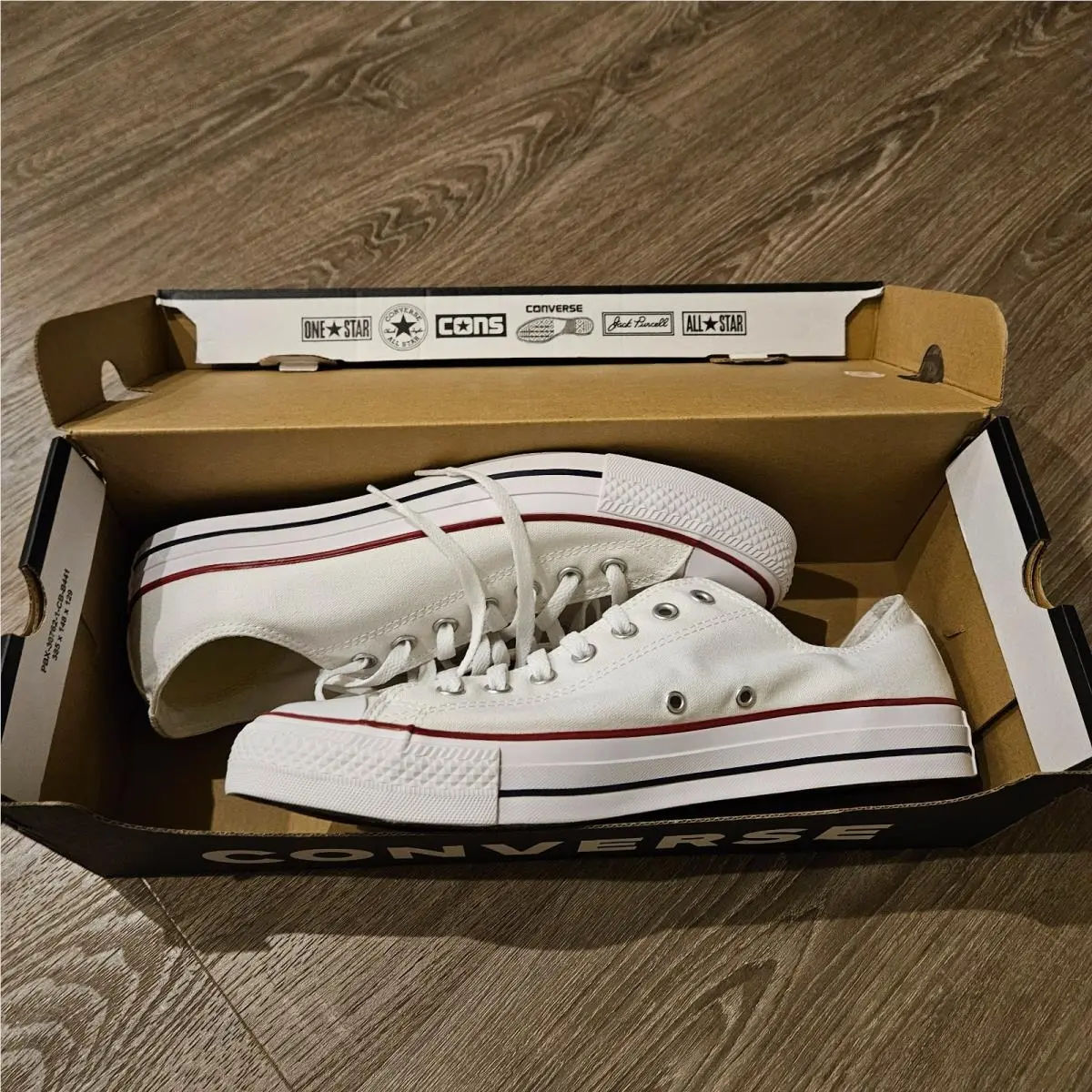Converse shoes - Converse Chuck Taylor - Chuck Taylor - 167494F - White 3
