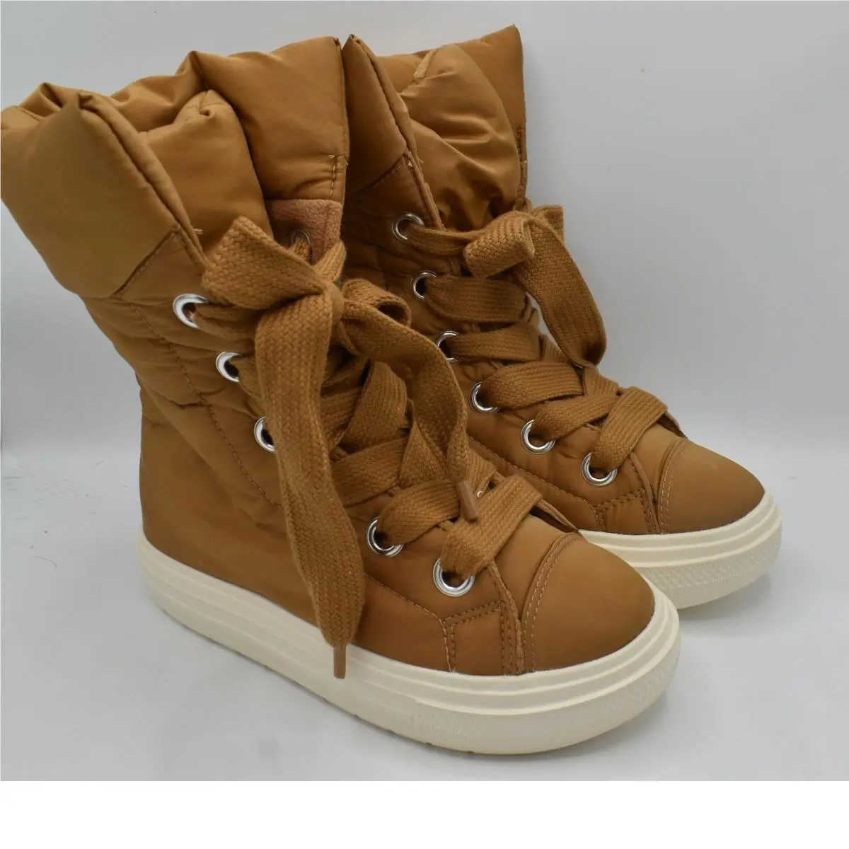 Converse shoes - Beige 1