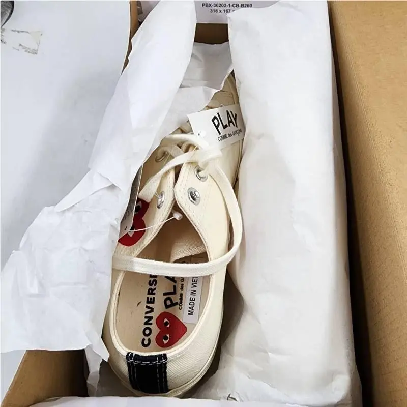 Converse shoes - Milk/Red/Black 2
