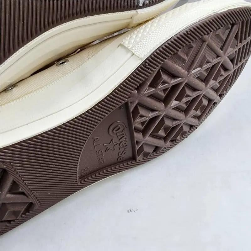 Converse shoes - Milk/Red/Black 9