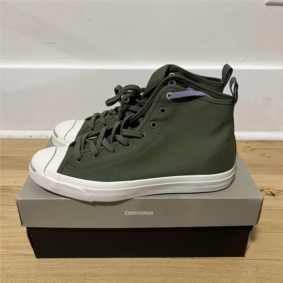Converse shoes - Green 1