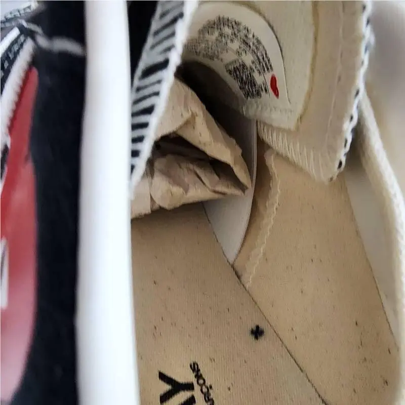 Converse shoes - Black/White/Red 7