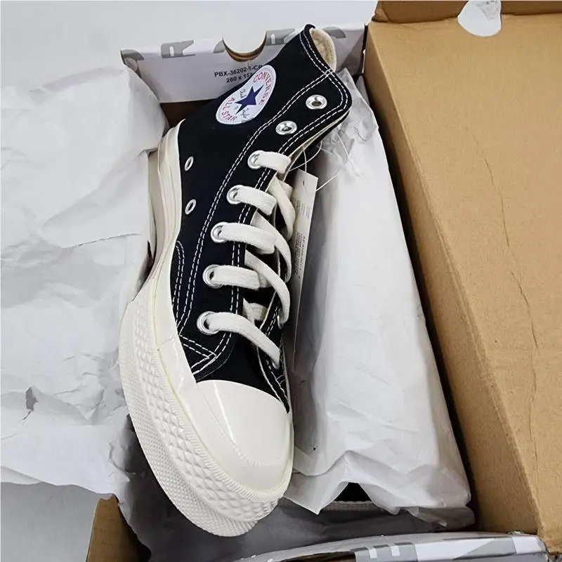 Converse shoes - Black/White/Red 2