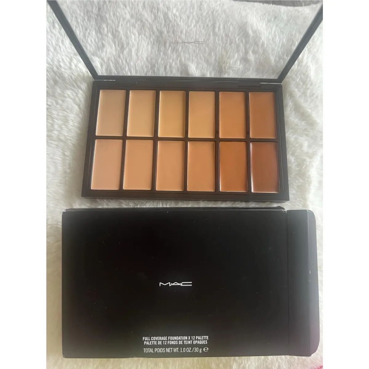 Mac Cosmetics Full Coverage Foundation x 12 Palette 1.0 oz / 30 g by MAC Cosmetics