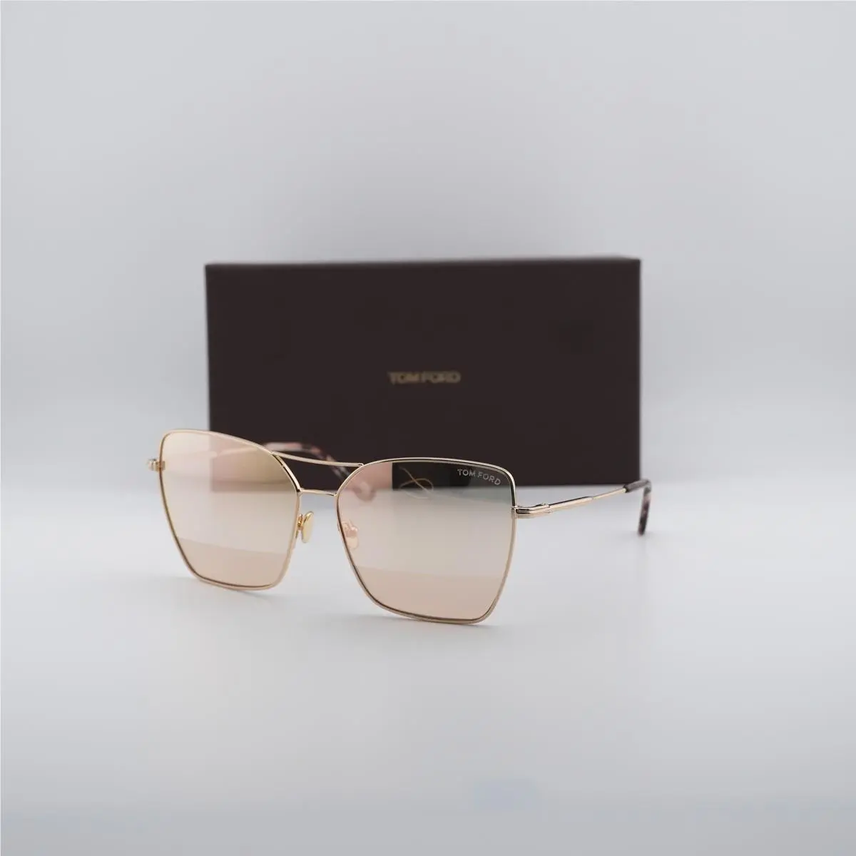 FT0738 28Z Shiny Rose Gold/striking Pink Mirror 61-15-135 by Tom Ford