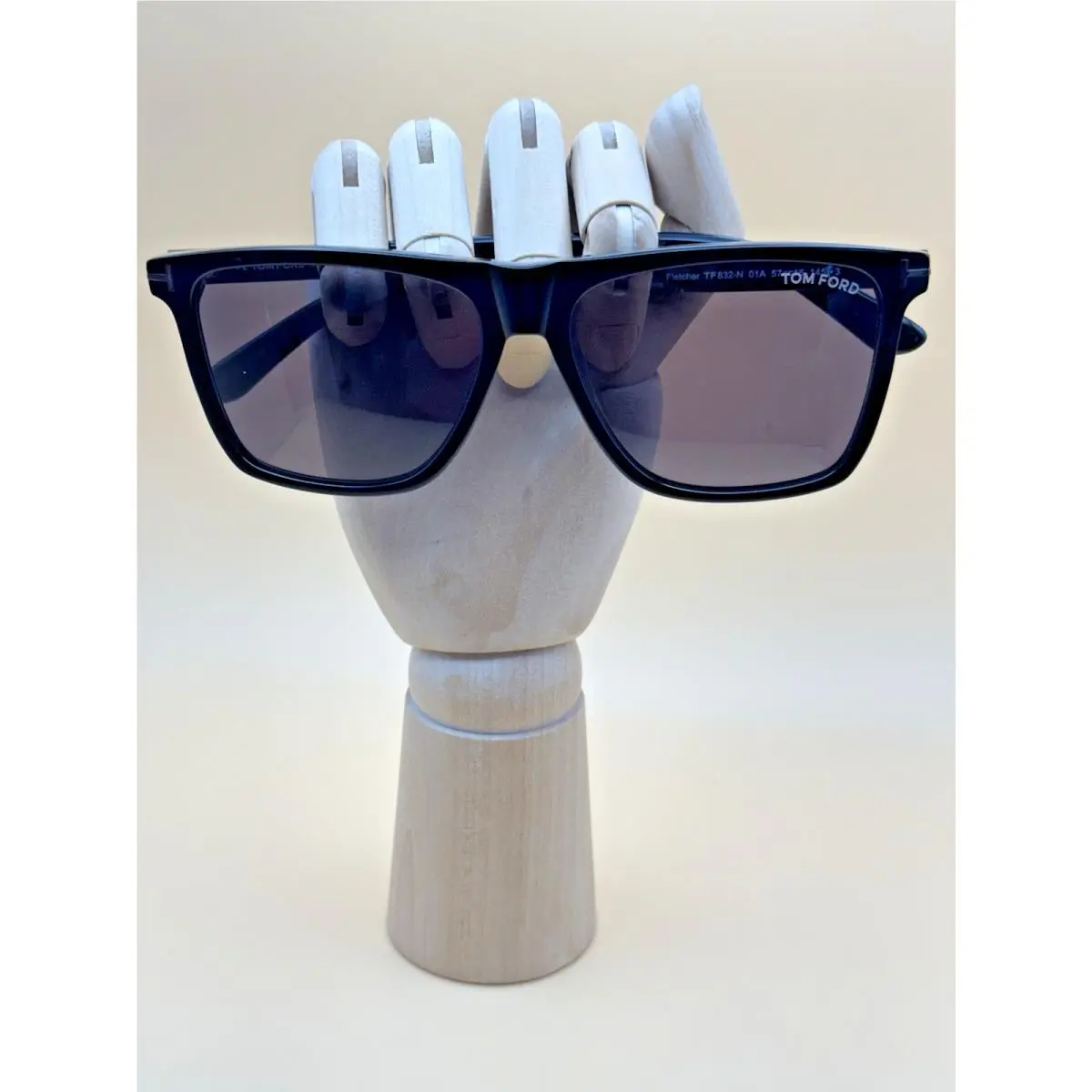Sunglasses  Fletcher TF832-N 01A 57-15-145 Italy by Tom Ford