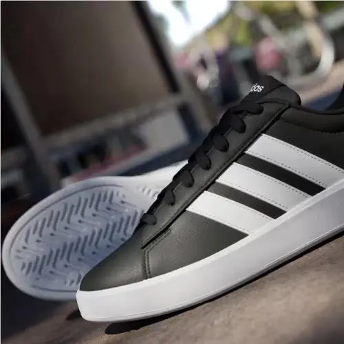 Adidas shoes - Core Black / Cloud White / Cloud White 18