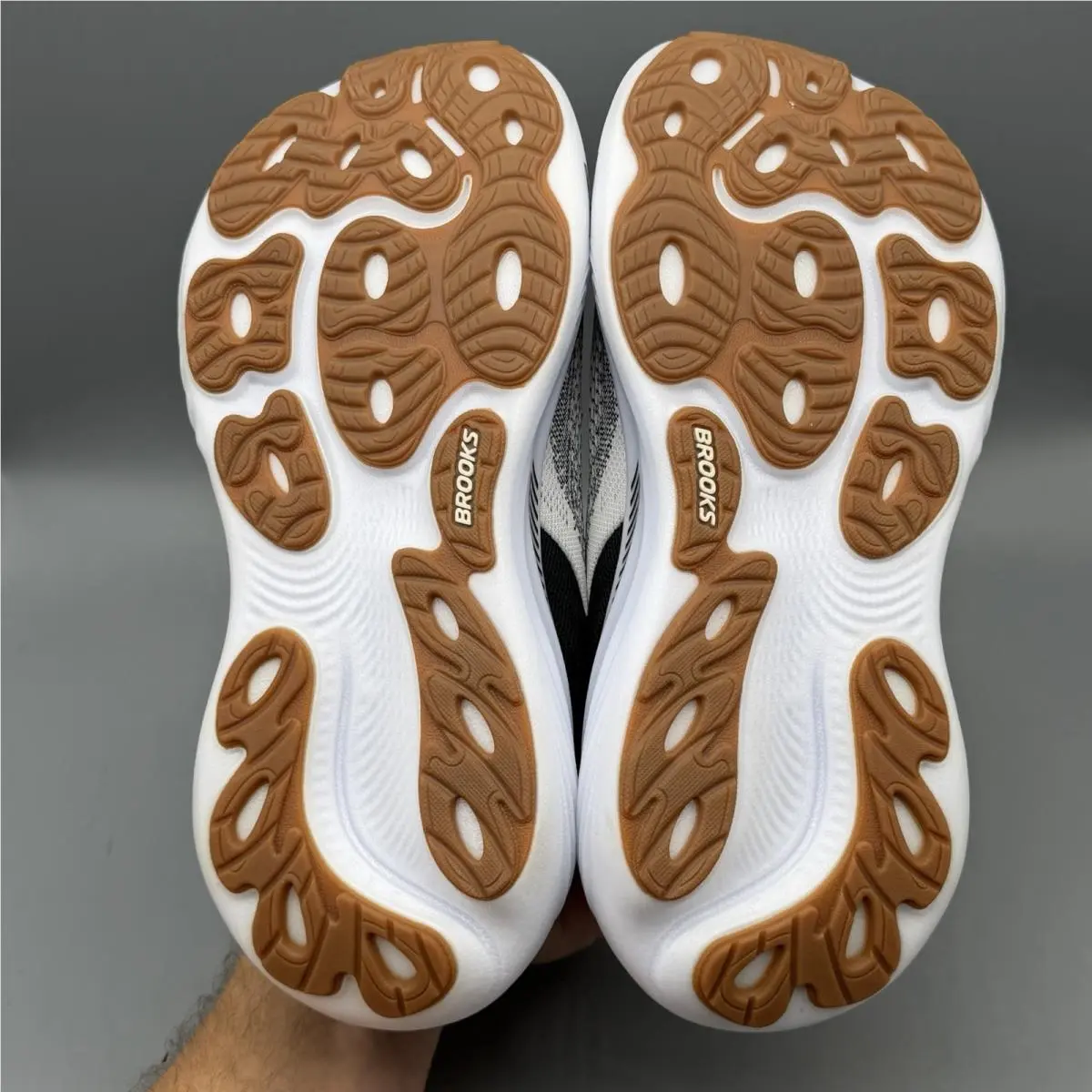 Brooks shoes - Brooks Adrenaline GTS 25 - Adrenaline GTS - 1204431B189 - White/Black (UPC: 0195394665123) 6