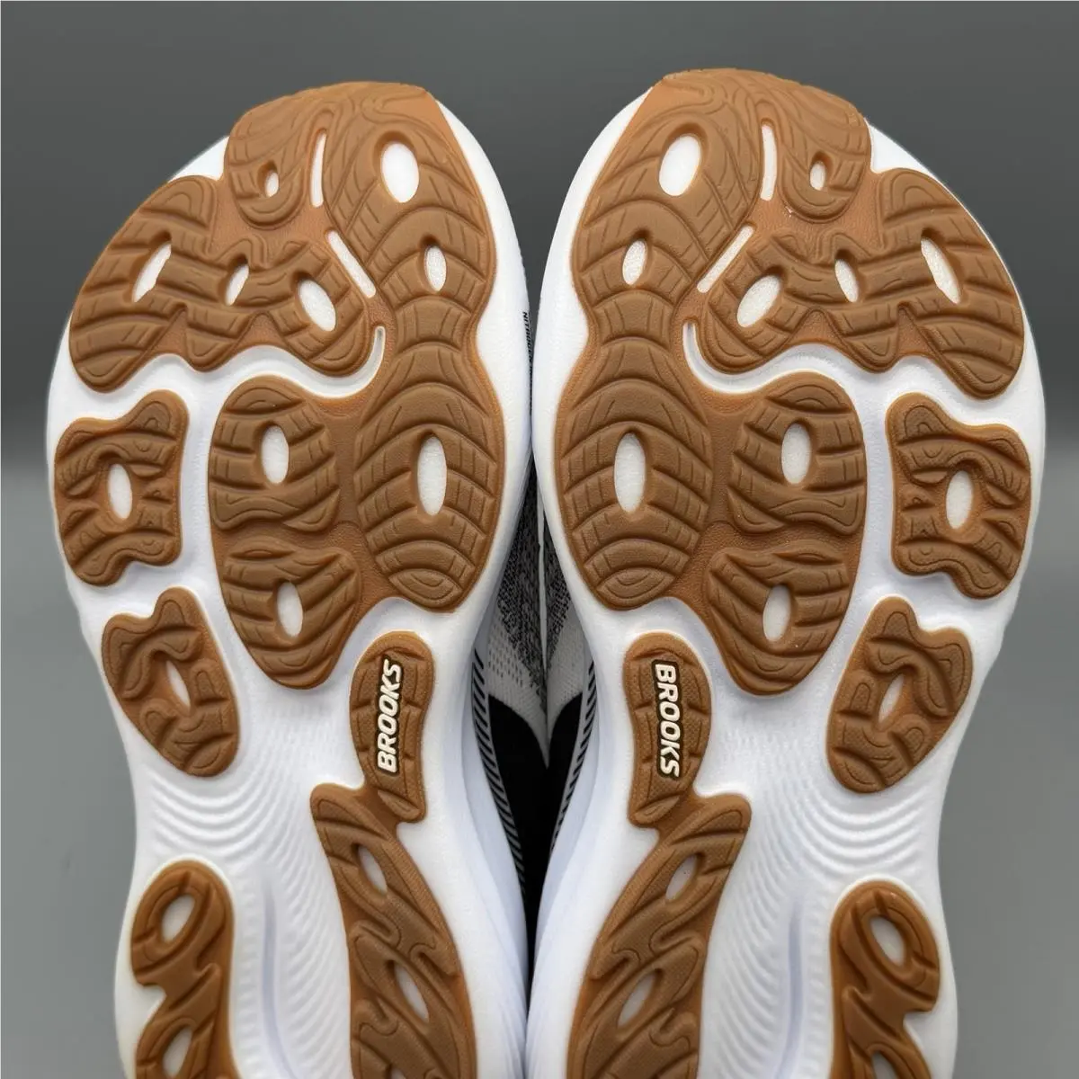 Brooks shoes - Brooks Adrenaline GTS 25 - Adrenaline GTS - 1204431B189 - White/Black (UPC: 0195394665123) 7