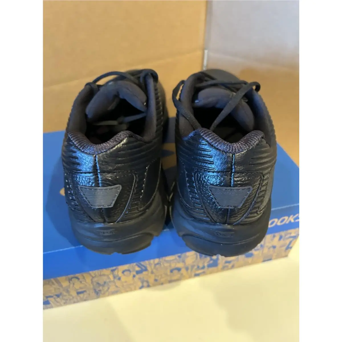 Brooks shoes - Addiction Walker 2 - Addiction Walker - 110318 2E 072 - Black 1